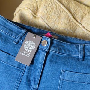 Vince Camuto Jeans - Vince Camuto flared jeans with front patch pockets Vince Camuto Jeans - Vince Camuto flared jeans with front patch pockets